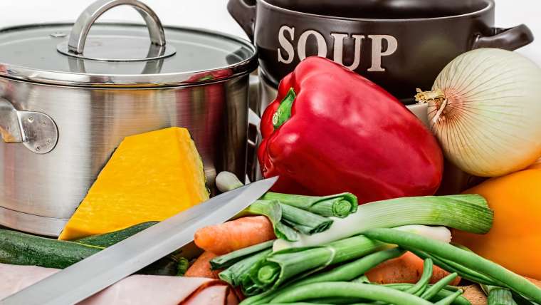 Sztuka kulinarna – jak przygotować pyszne dania i desery w domu?