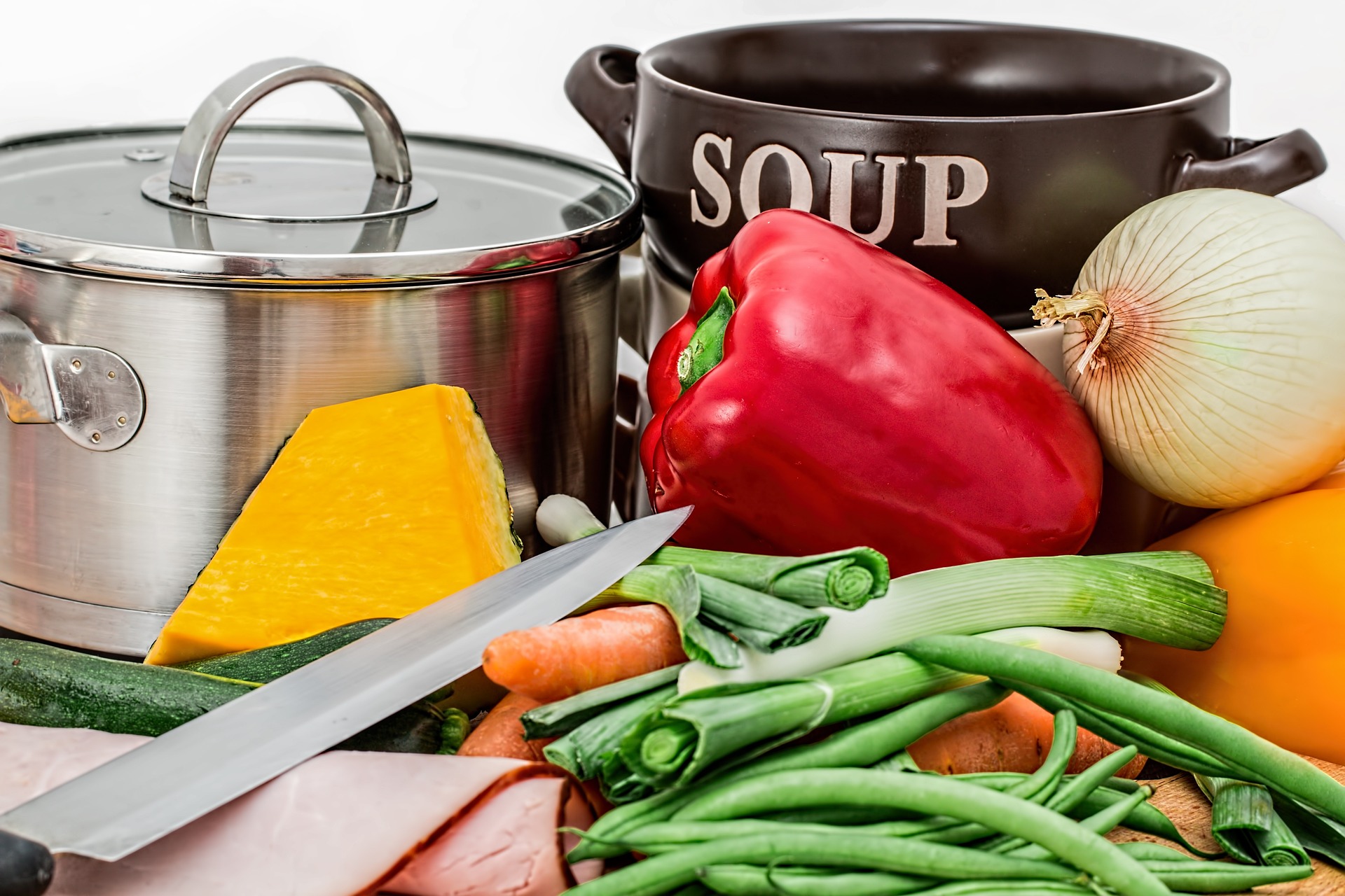 Sztuka kulinarna – jak przygotować pyszne dania i desery w domu?