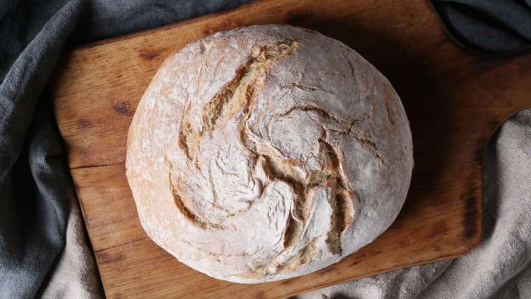 Odkrywając tajniki pieczenia własnego chleba